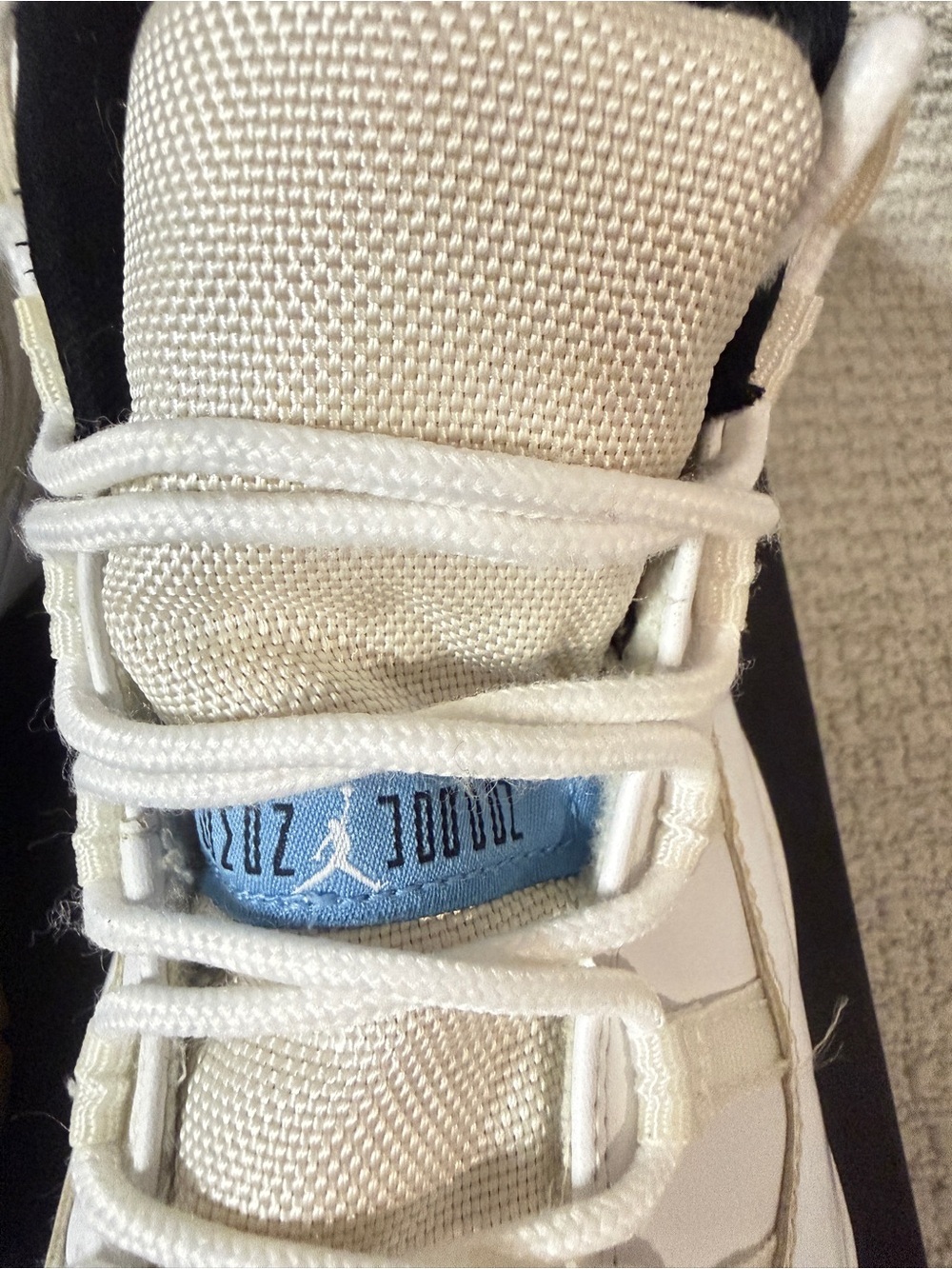 Nike Air Jordan 11 Retro Legend Blue GS White
University Blue Size 8.5Y - Picture 4 of 14